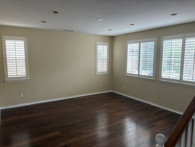 45486 Olive Ct Temecula, CA 92592 photo 2