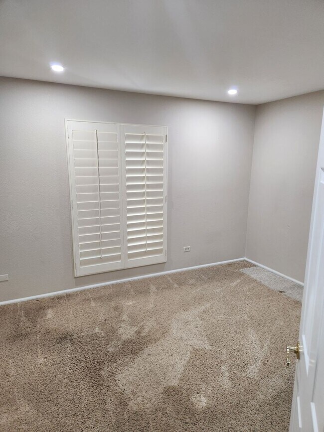 4615 E Monte Way Phoenix, AZ 85044 photo 3
