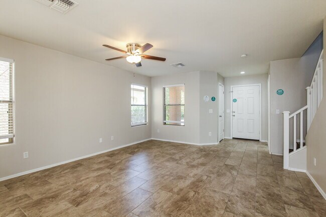 18538 W Fairway Dr Surprise, AZ 85374 photo 4
