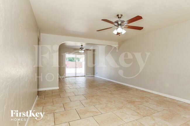 1507 W Berridge Ln Phoenix, AZ 85015 photo 4