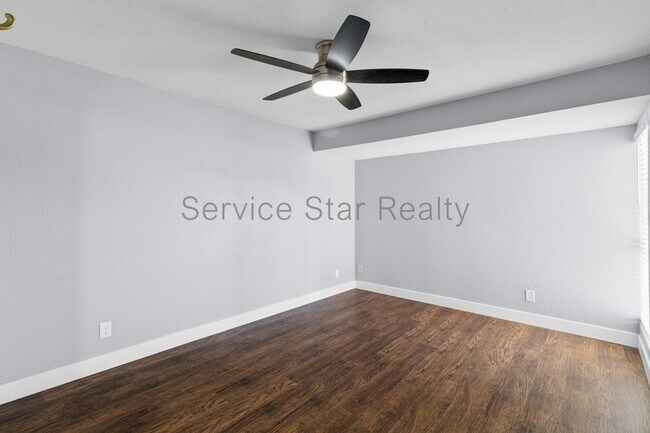 4211 E Palm Ln Phoenix, AZ 85008 photo 2