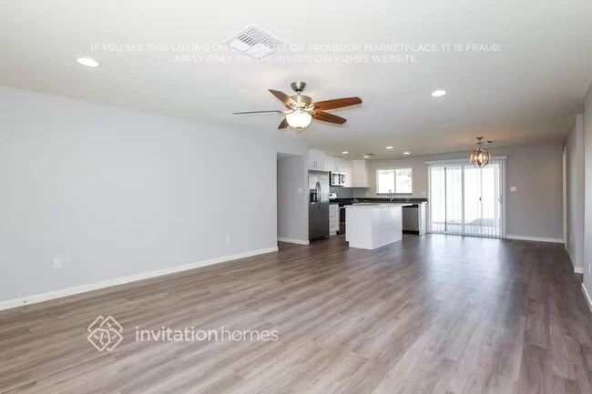 3922 E Emile Zola Ave photo 5