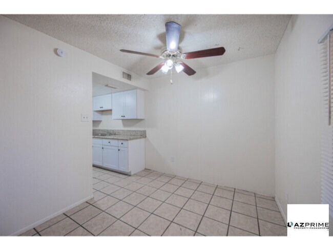 5040 N 40th Ave Phoenix, AZ 85019 photo 5