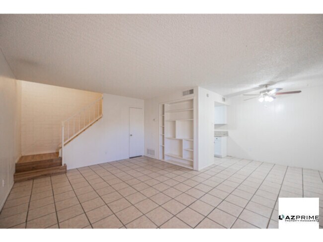 5040 N 40th Ave Phoenix, AZ 85019 photo 3