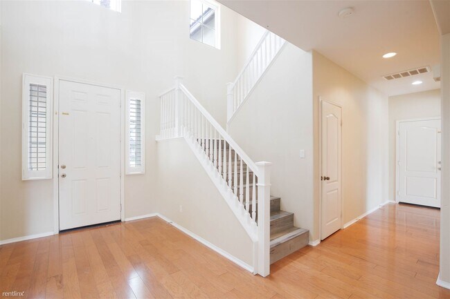 30825 Park Vista Cir Temecula, CA 92591 photo 2