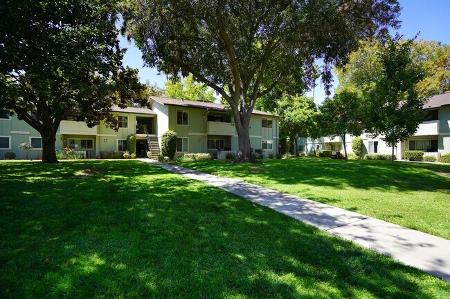 264 N Whisman Rd Mountain View, CA 94043 photo 2
