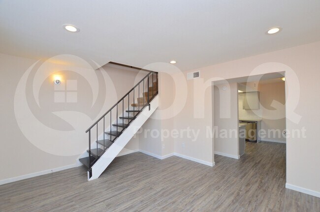 1418 E Knoll Cir Mesa, AZ 85203 photo 4