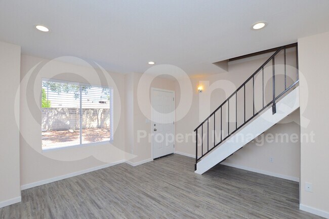 1418 E Knoll Cir Mesa, AZ 85203 photo 3