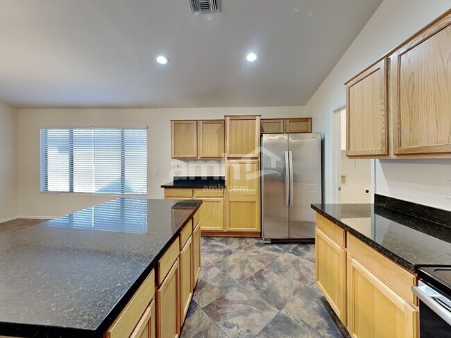 15912 W Carmen Dr Surprise, AZ 85374 photo 4