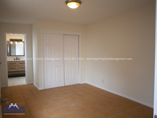 4810-4812 68th St San Diego, CA 92115 photo 2