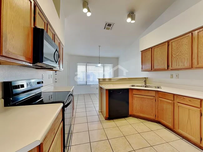 3603 N 107th Dr Avondale, AZ 85392 photo 3