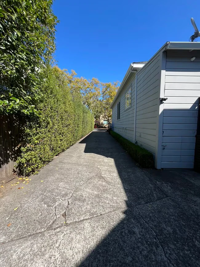 515 Mission Ave San Rafael, CA 94901 photo 2