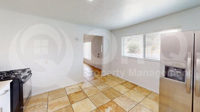 9803 N 7th Ave Phoenix, AZ 85021 photo 3