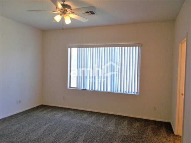 11621 W Lincoln St Avondale, AZ 85323 photo 4