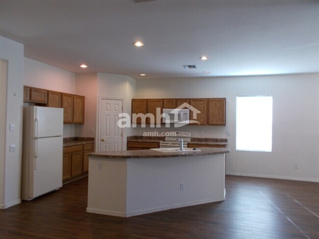 11621 W Lincoln St Avondale, AZ 85323 photo 2