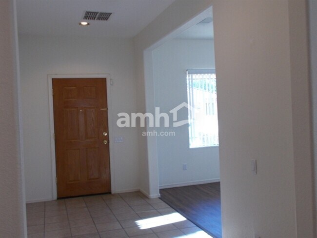 11621 W Lincoln St Avondale, AZ 85323 photo 3