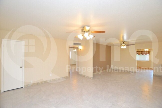 1927 E Emerald Ave Mesa, AZ 85204 photo 5