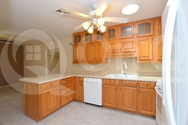 1927 E Emerald Ave Mesa, AZ 85204 photo 2