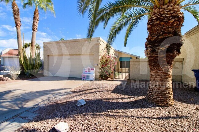 2129 N Villas Ln Chandler, AZ 85224 photo 2