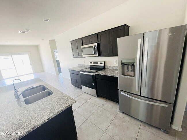 35433 W San Alvarez Ave Maricopa, AZ 85138 photo 5