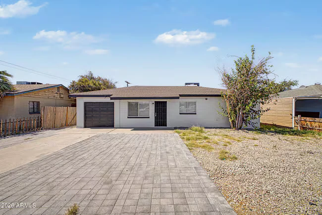 3143 W Glendale Ave Phoenix, AZ 85051 photo 3