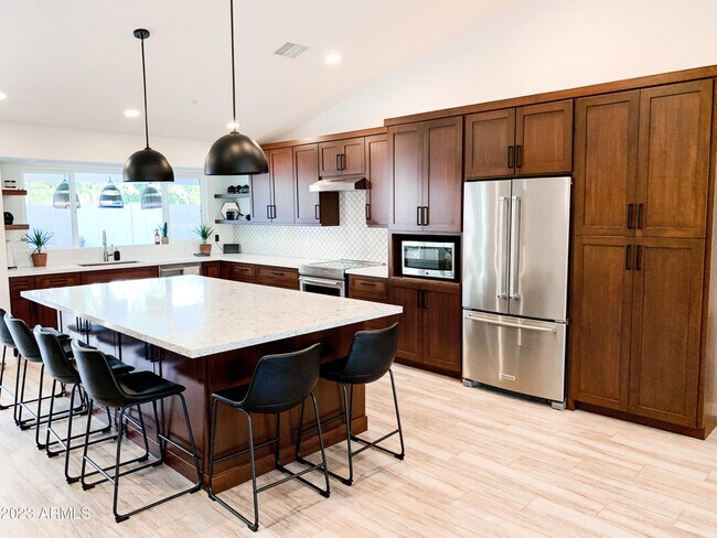 9067 E Larkspur Dr Scottsdale, AZ 85260 photo 3