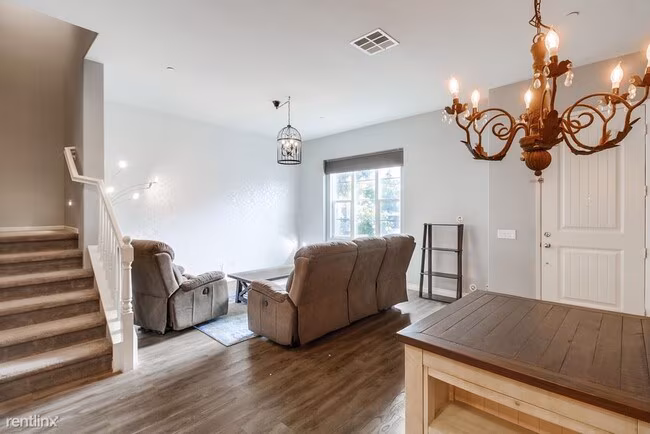 1560 Santa Carolina Rd Chula Vista, CA 91913 photo 5