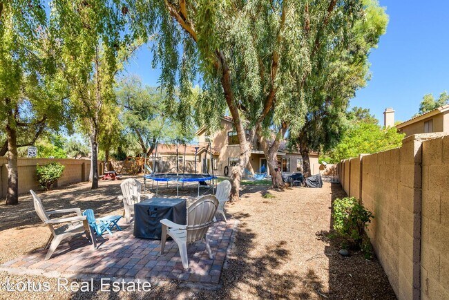 8890 S Grandview Dr Tempe, AZ 85284 photo 5