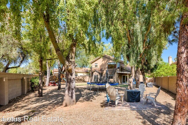8890 S Grandview Dr Tempe, AZ 85284 photo 4