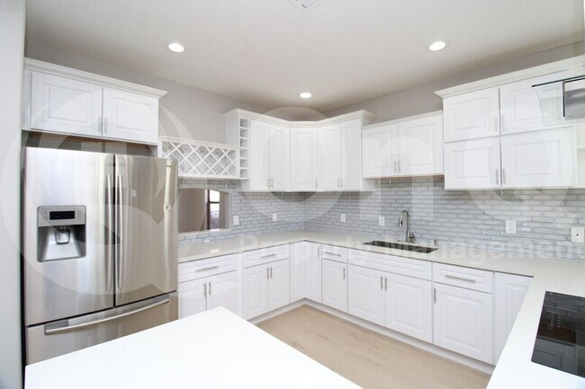 3003 E Kings Ave Phoenix, AZ 85032 photo 3