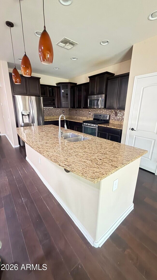 10786 W Yearling Rd Peoria, AZ 85383 photo 3