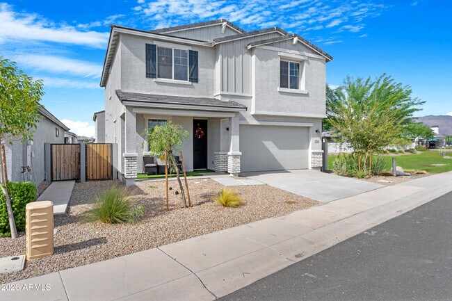 2562 E Boulder Ave photo 3