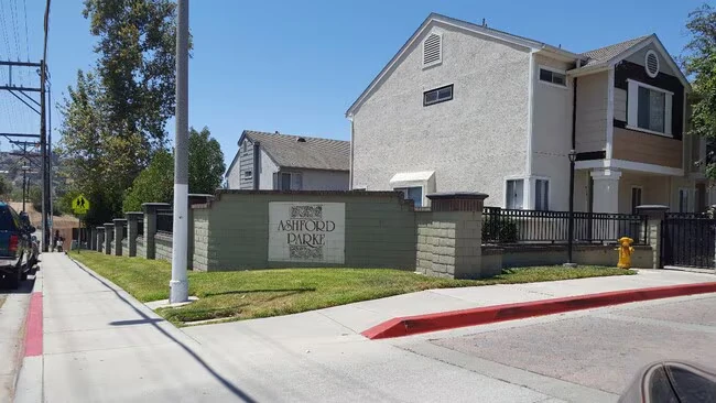2208 Kings View Cir Spring Valley, CA 91977