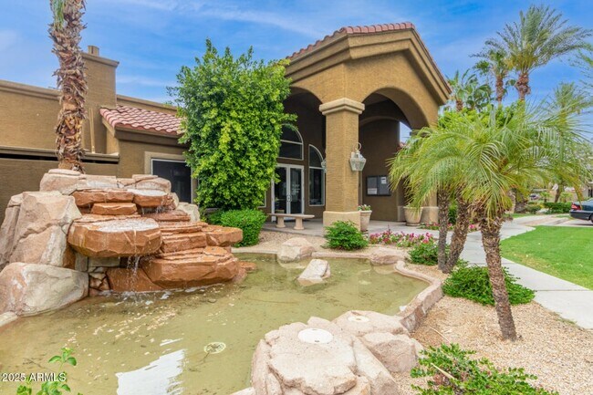 2929 W Yorkshire Dr Phoenix, AZ 85027 photo 4