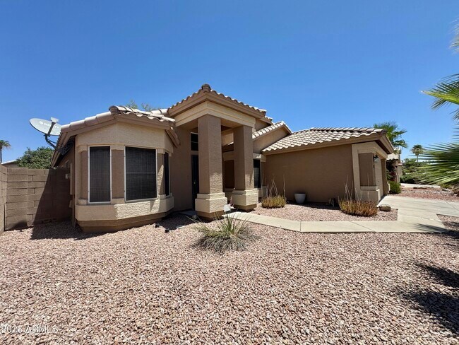 2302 E Edna Ave Phoenix, AZ 85022 photo 4