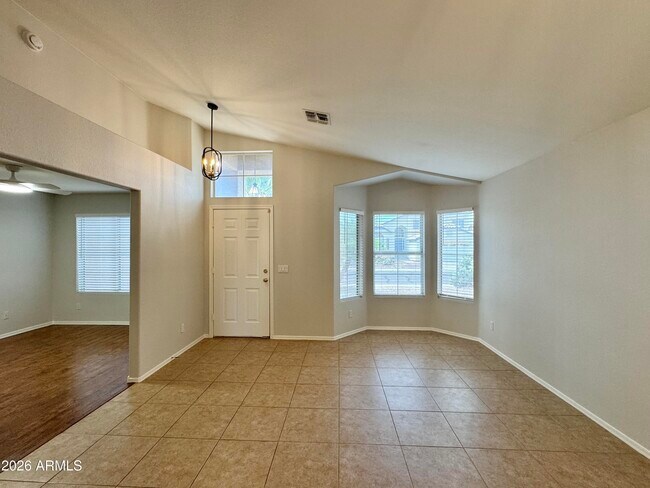 2302 E Edna Ave Phoenix, AZ 85022 photo 5