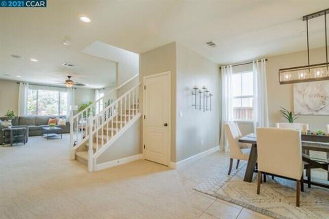 Privacy, Space &amp; The Brentwood Lifestyle — Welcome To Carmel Estates photo 4