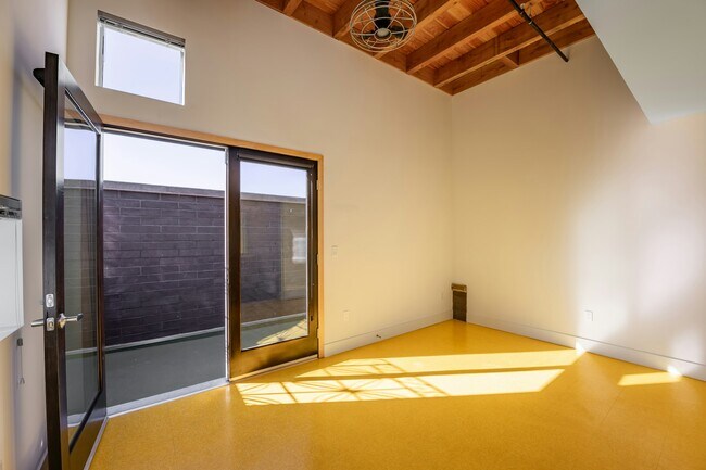 1932 Kearney Ave San Diego, CA 92113 photo 5