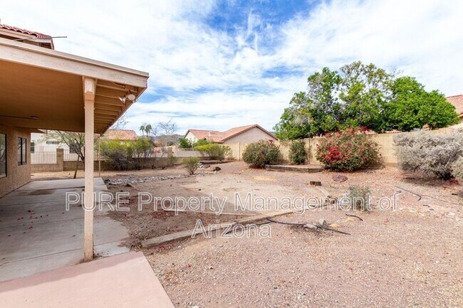 3642 E Desert Flower Ln Phoenix, AZ 85044 photo 4