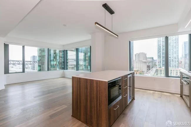 2BR/1BA Apartment on Spear St · San Francisco photo 3