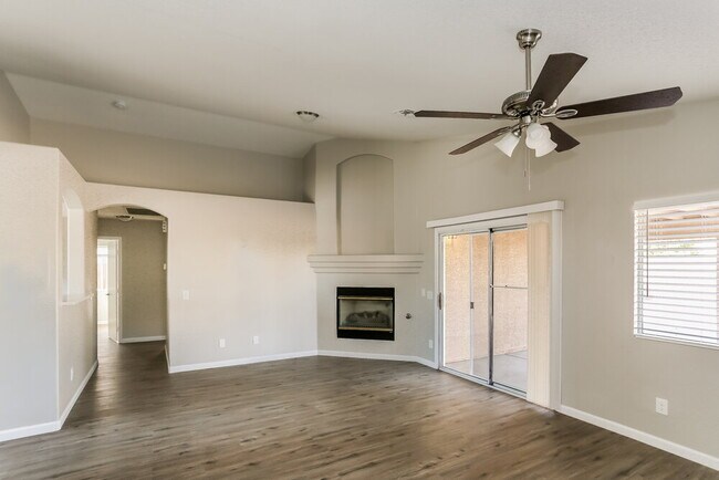 16104 W Jefferson St Goodyear, AZ 85338 photo 3