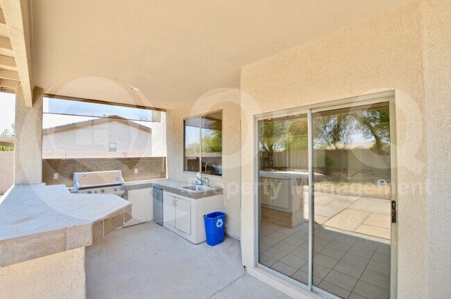 14605 W Verde Ln Goodyear, AZ 85395 photo 2