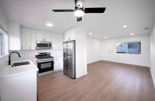4128 Bannock Ave San Diego, CA 92117 photo 3