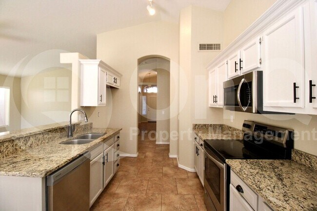 682 N El Dorado Dr Gilbert, AZ 85233 photo 5