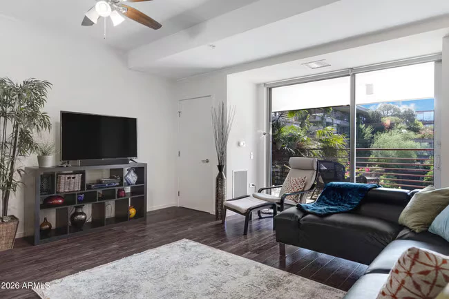 7161 E Rancho Vista Dr Scottsdale, AZ 85251 photo 5