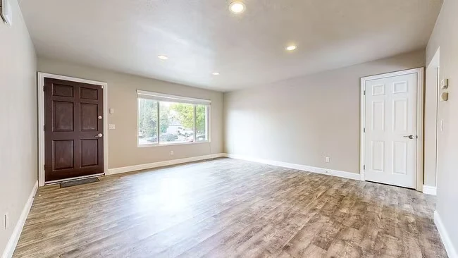 2540 Campbell Dr Santa Rosa, CA 95407 photo 4
