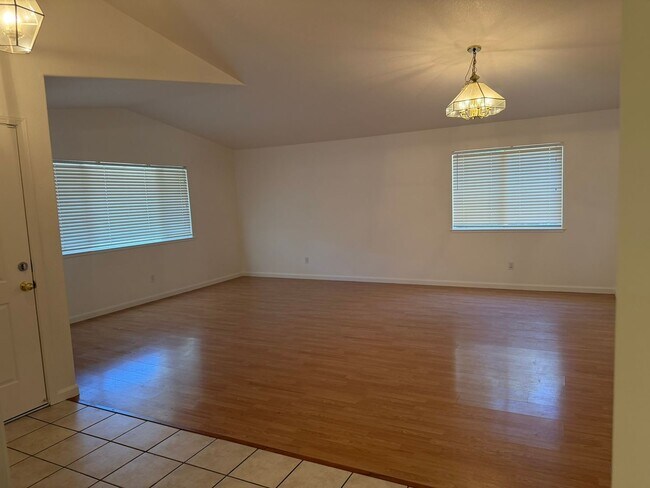 5331 Navajo Way Antioch, CA 94531 photo 4