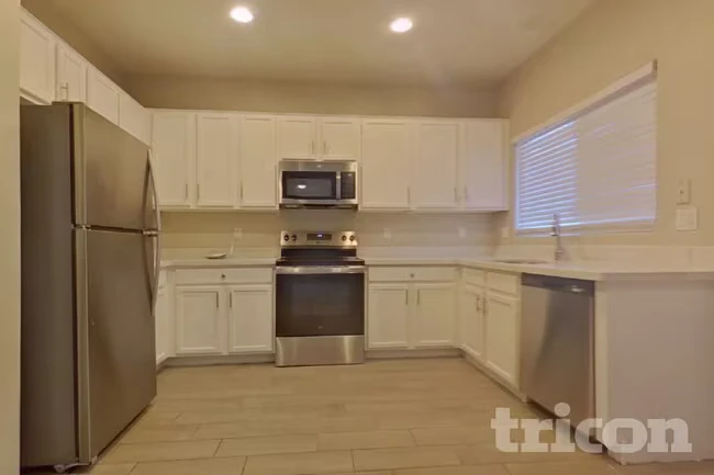 14 N 126th Ave Avondale, AZ 85323 photo 4