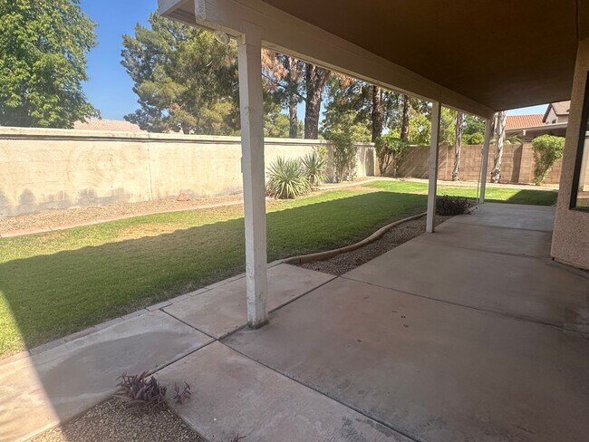 1325 N Pebble Beach Dr Gilbert, AZ 85234 photo 4