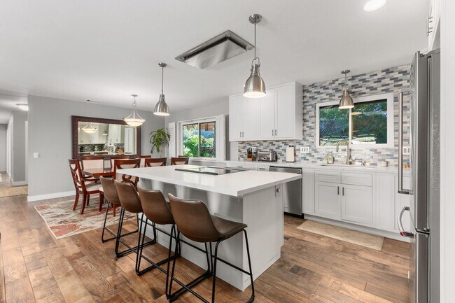 3000 Azahar St Carlsbad, CA 92009 photo 4